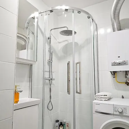 Mieszkanie Dwupokojowe Z Balkonem, Blisko Parku *