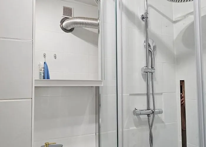 דירה Mieszkanie Dwupokojowe Z Balkonem, Blisko Parku